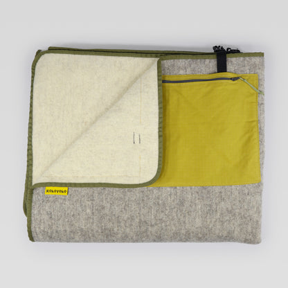 VAN BLANKET OLIVINE